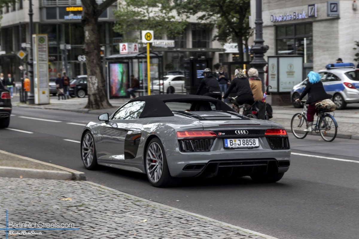 Audi R8 V10 Spyder (2016) spotted in Berlin — BerlinRichStreets
